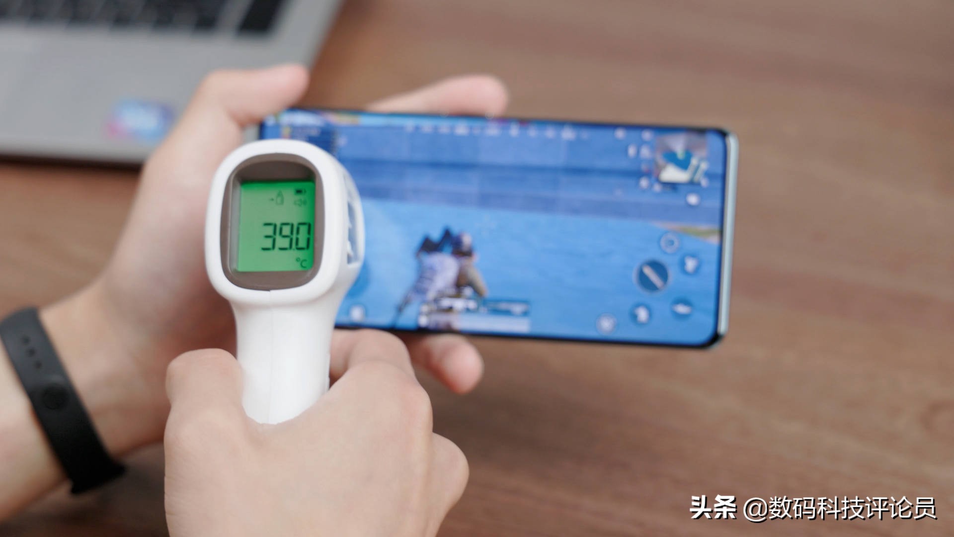 vivo S15 Pro体验：E5屏+天玑8100性能三件套，线下机也开始卷了？