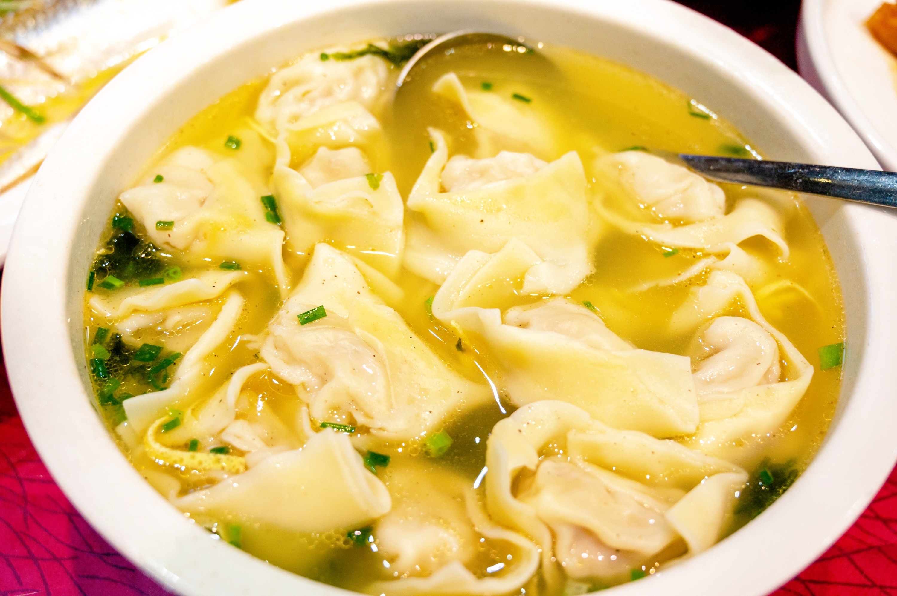 肉质鲜嫩的刀鱼和"最危险的美食"河豚,在江阴这三道美食的烹制技术