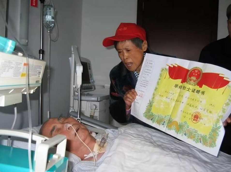 北京老人病逝留下血书，女儿看后痛哭，揭开我军特工消失56年之谜