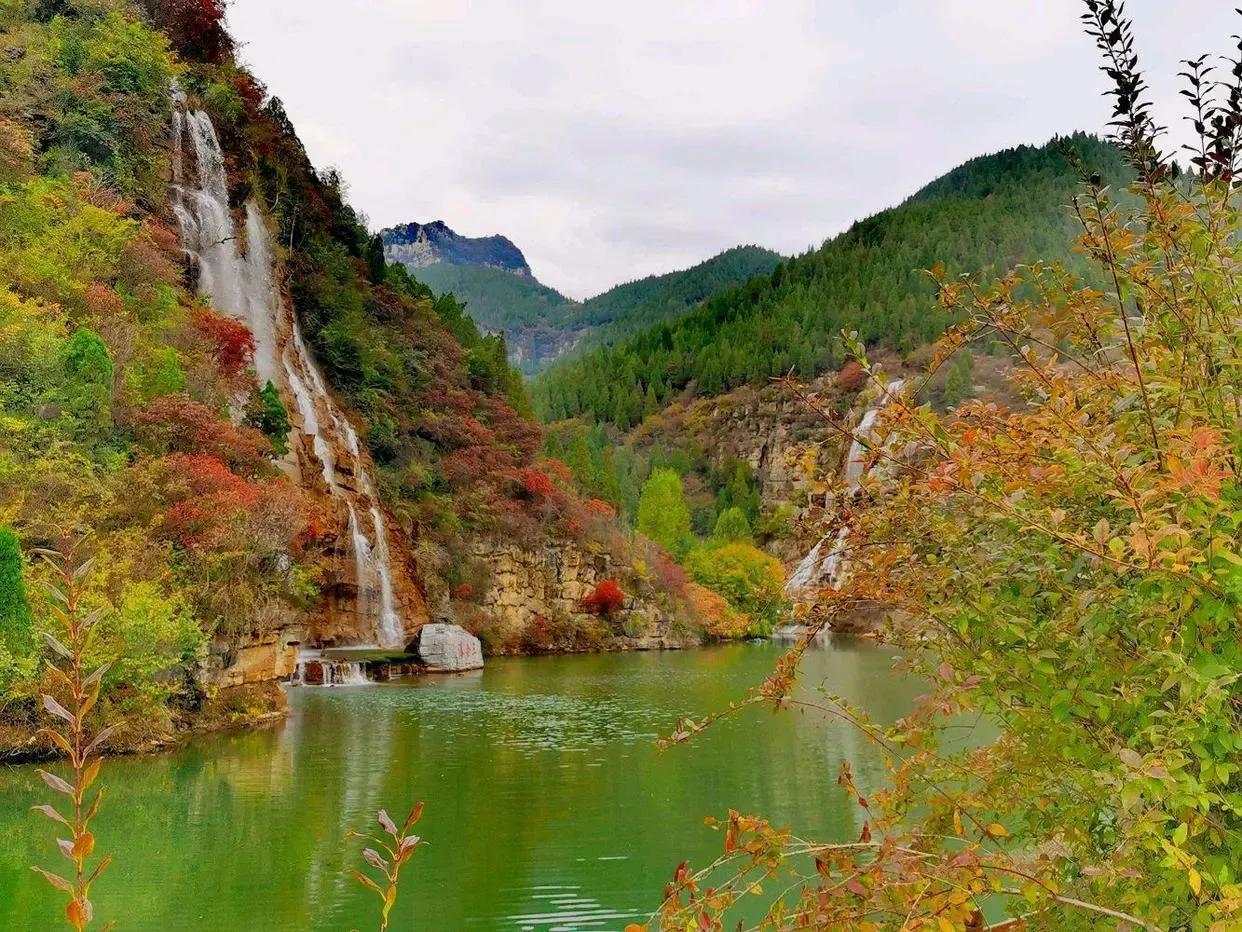 山东又一景区走红，风景不输九寨沟，门票90游客却说值