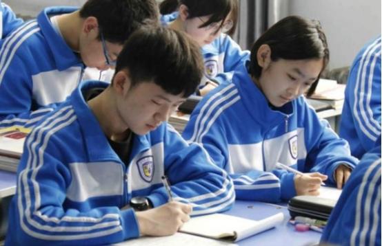 甘华田教授建议：取消中考，普及高中，改为5+3+2义务教育