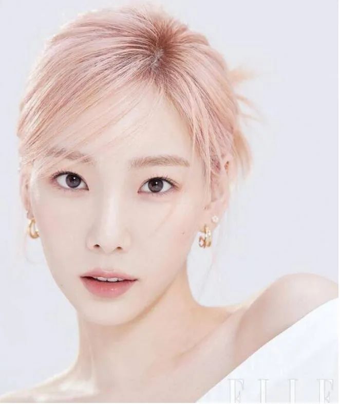 林允儿 泫雅 IU 郑容和 NANA 雪炫 LISA 玄彬 金泰妍 秀智 李光洙 V 车银优等