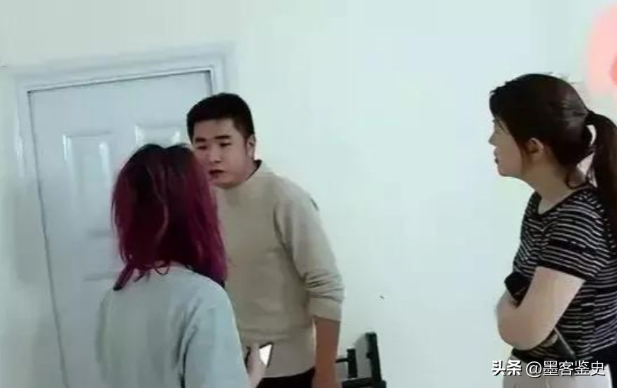 湖南女子将丈夫绑床上，伺候他吃喝拉撒，扬言：丈夫太帅离不开他