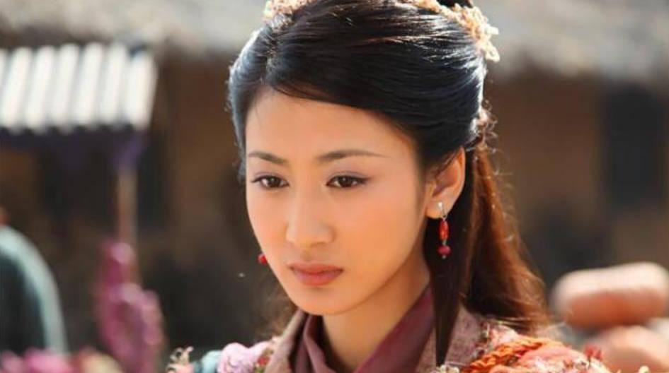 一脸“苦瓜相”却还能演大女主，这8位女星越看越丧，导演咋想的