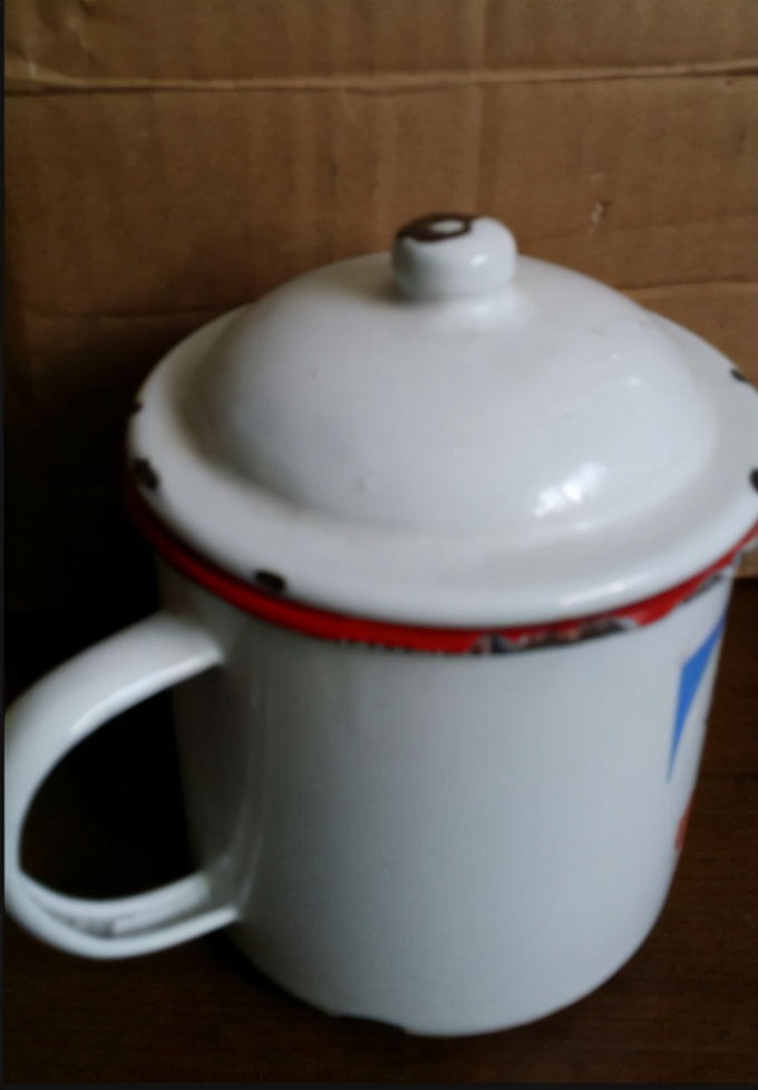 故事：农村14岁少年每天疯狂喝水,一天能喝30斤,他的身体有何不同