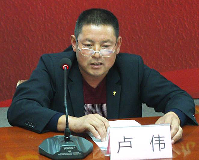 2014年河北羊倌舍命叫停油罐列车，损失2年收入，国家奖励30万