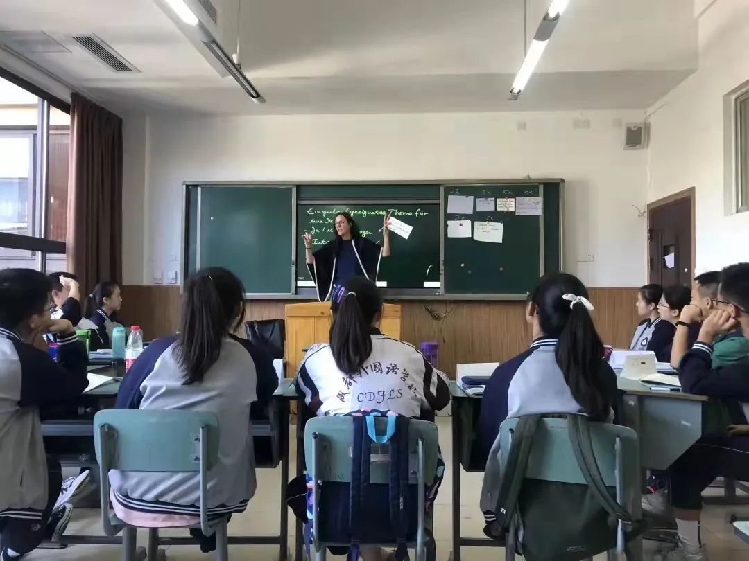 重磅！成都外国语学校学科竞赛火出圈之后，2022又有新方向