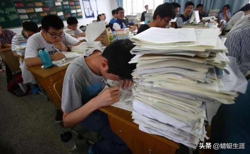 2022高考倒计时，模考和高考分数差距一样吗？蜻蜓生涯告诉你