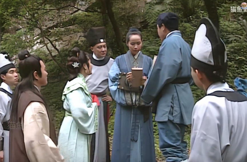 怀旧影视：白娘子下凡到底是报恩的还是“报仇”的？