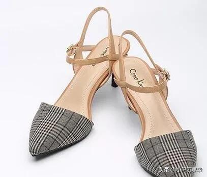 深受女性喜爱的鞋子品牌，达芙妮最畅销，卓诗尼最新潮