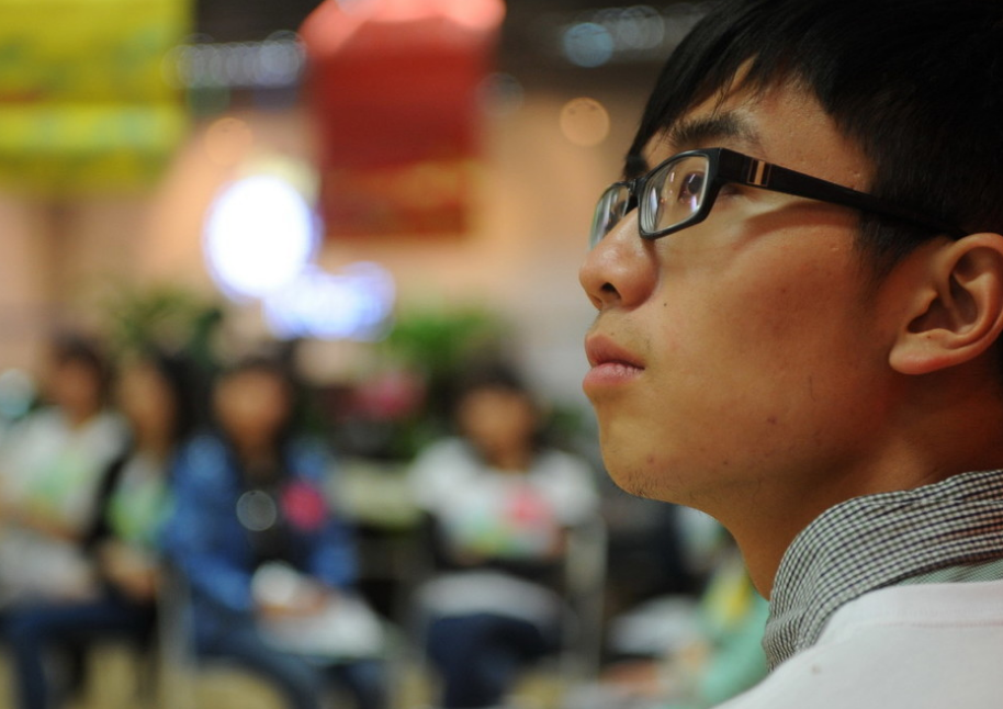 大学生迎来好消息，财会人的春天到来，毕业后获得企业的铁饭碗