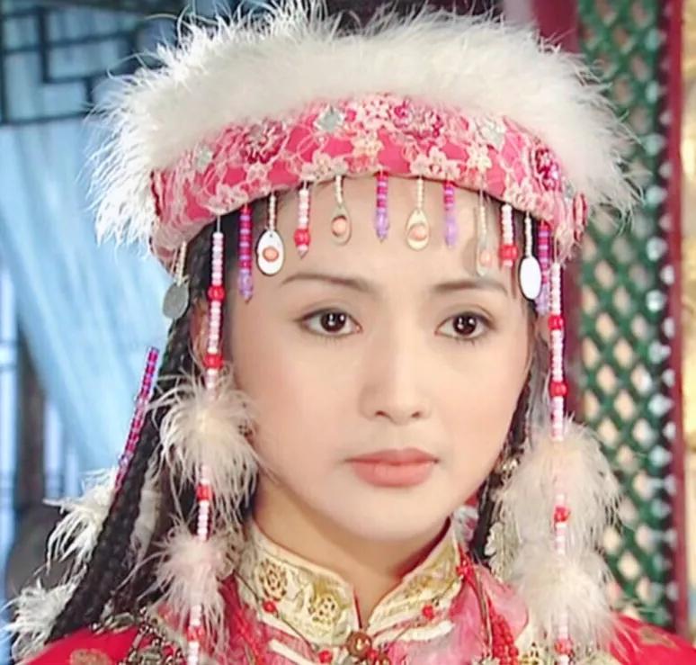 《还珠》香妃如果没有蒙丹会爱上乾隆，并和令妃正面“刚”吗？