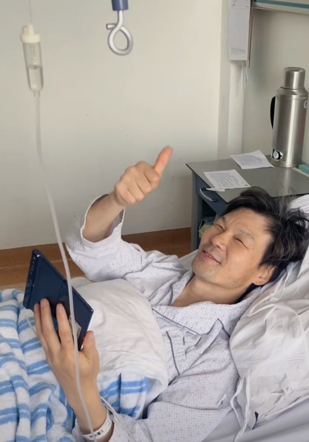 10位過氣主持人，做婚禮司儀，與妻子離婚，得重病，各有各的心酸
