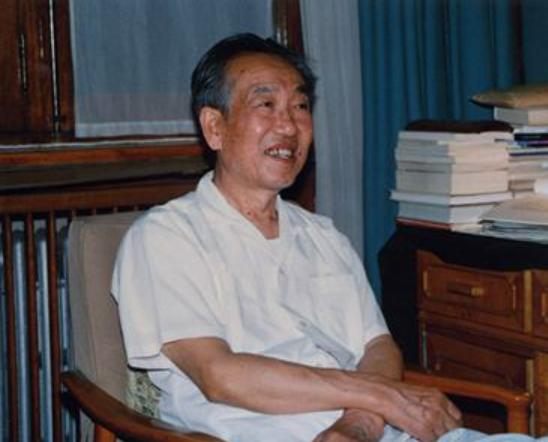 他37岁主政湖北省，后官至副国级，大力推动三峡工程，享年76岁