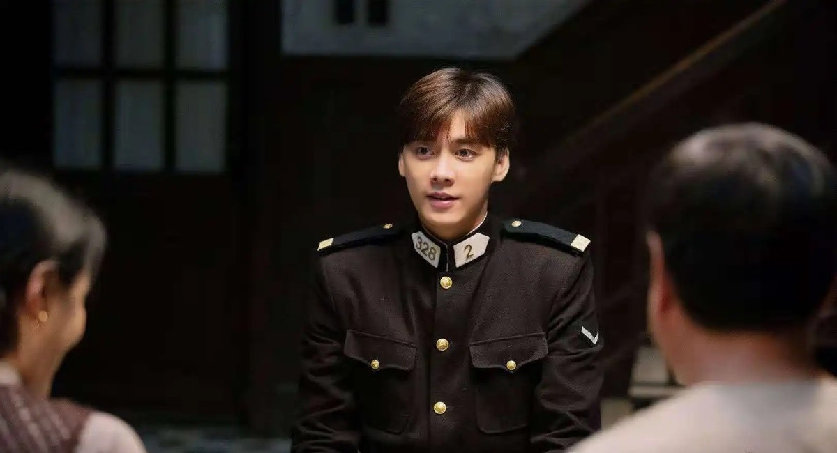 不够硬气别演“特种兵”！这12位男星告诉你，啥叫铮铮铁骨