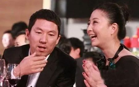 “离婚至今单身”的15位女演员，各自内心痛苦，正要自杀。