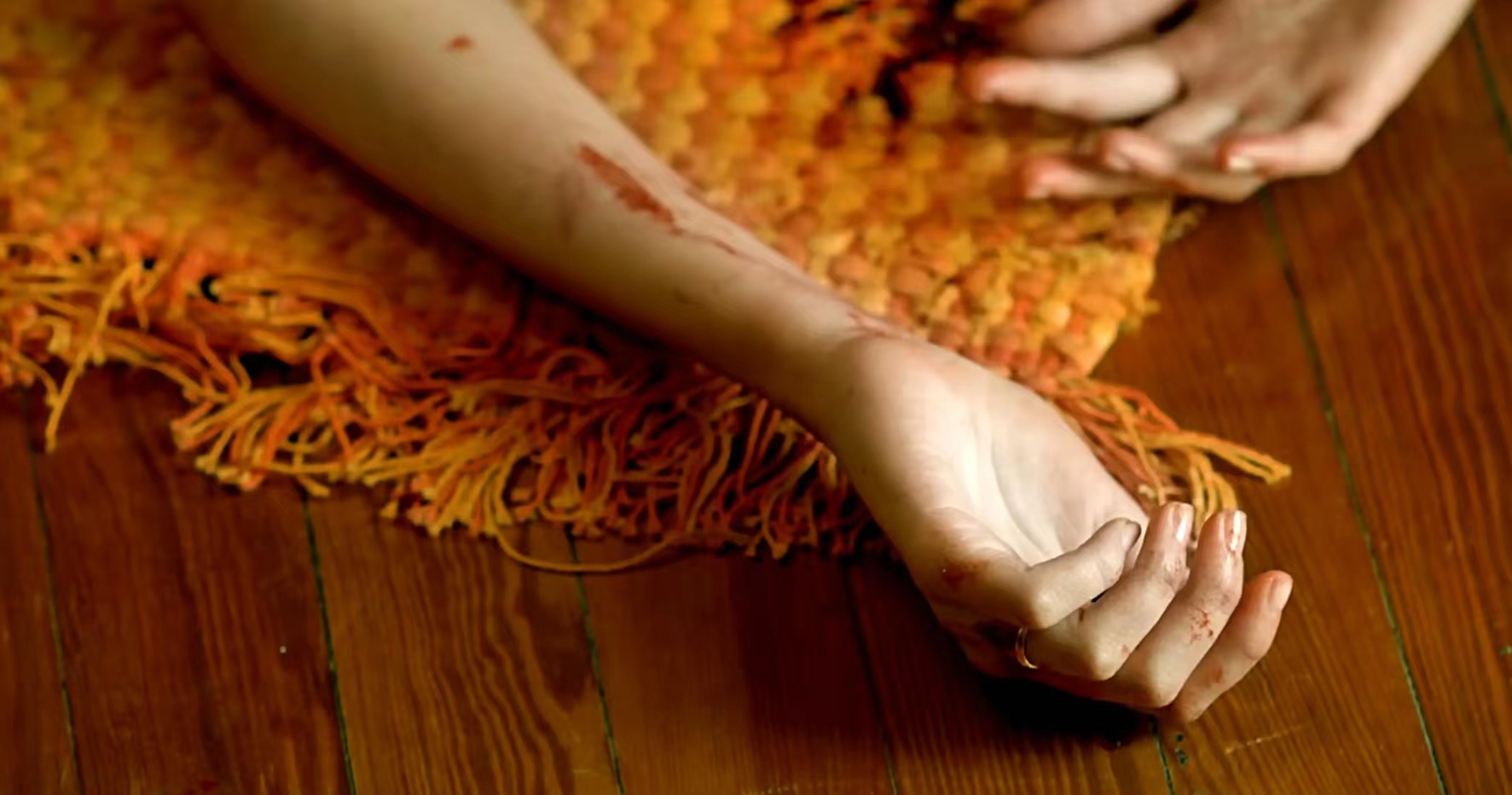 《谜一样的双眼》：与杀妻凶手无交流一起生活了25年，男子：复仇