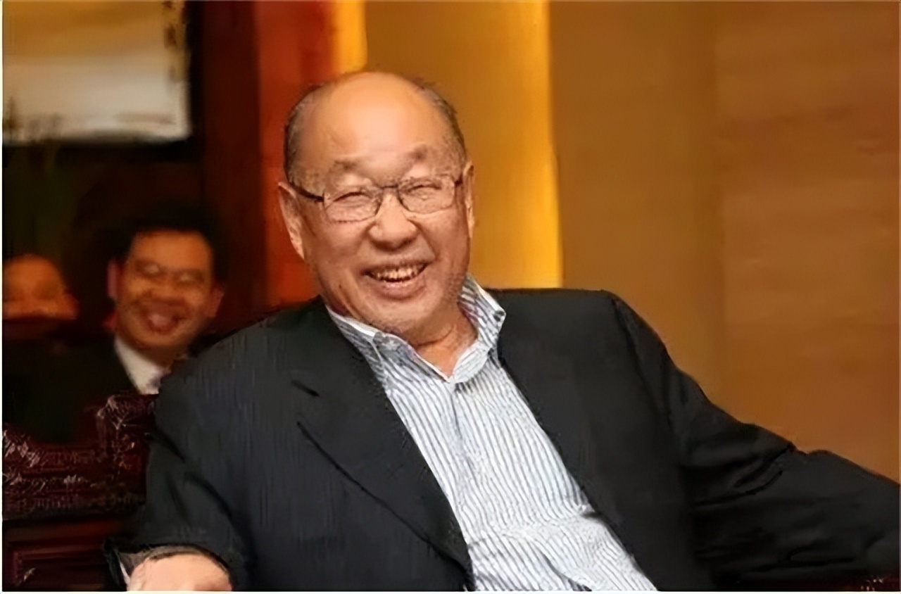 雙匯董事長被長子舉報(bào)，與小36歲秘書姘居20年，35億美元流向美國