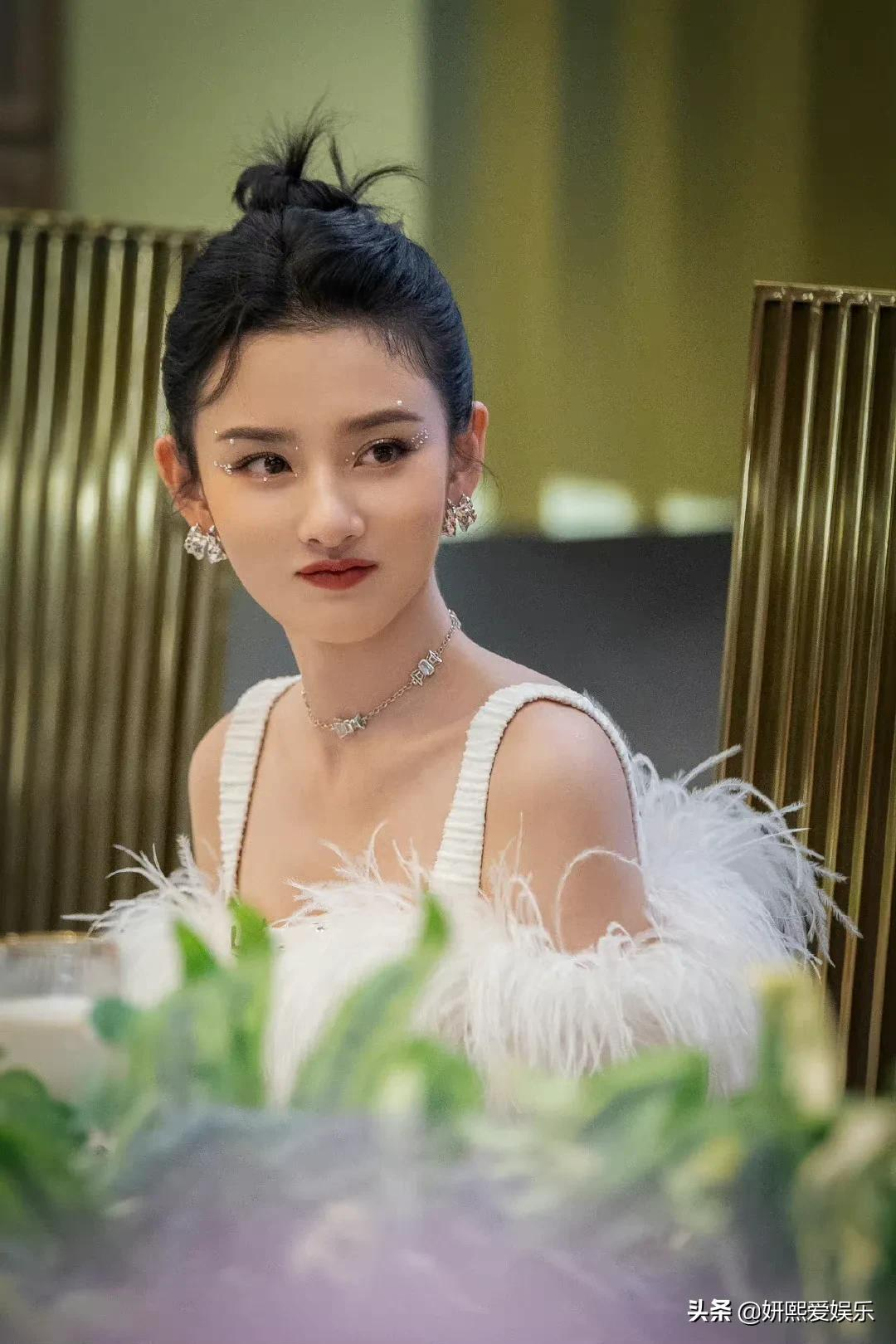 宋祖儿，清纯甜美，漂亮可爱