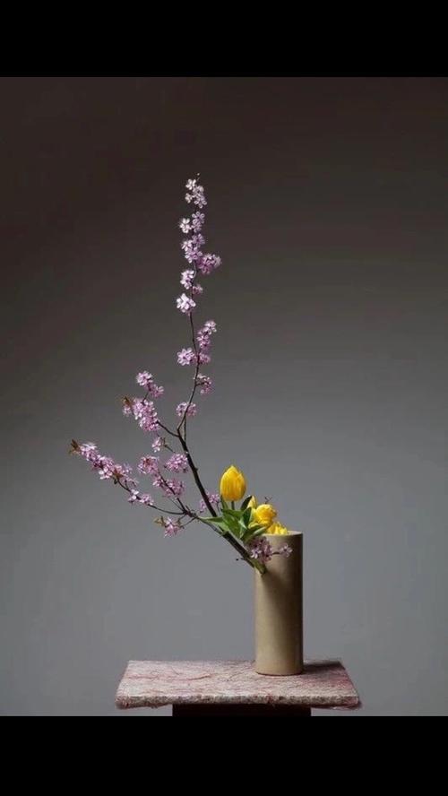 一寸光阴一寸金！高考作文参考范文《时间是试金石》