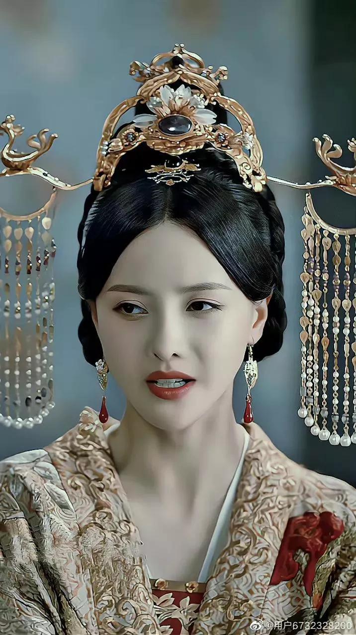 冷艳美人张芷溪