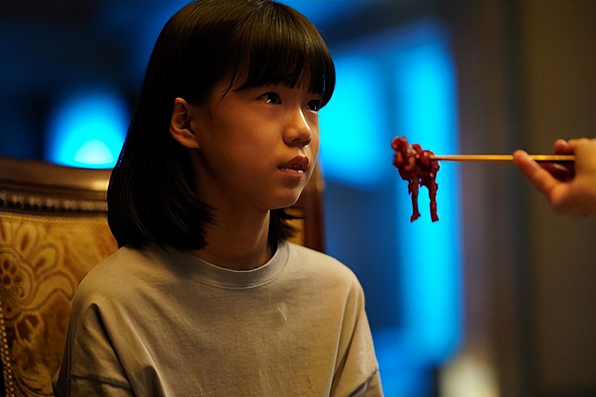 恐怖电影：扭曲的家