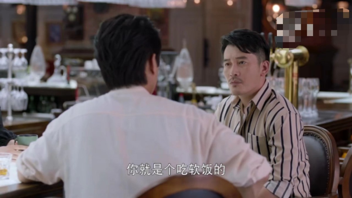 好友到幕后boss，靳东看到王梓权真的不会跳戏吗？