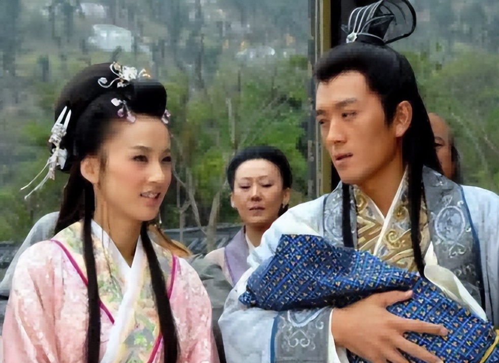 同样是演白面书生，把张国荣、任泉和佟梦实放在一起差距就出来了