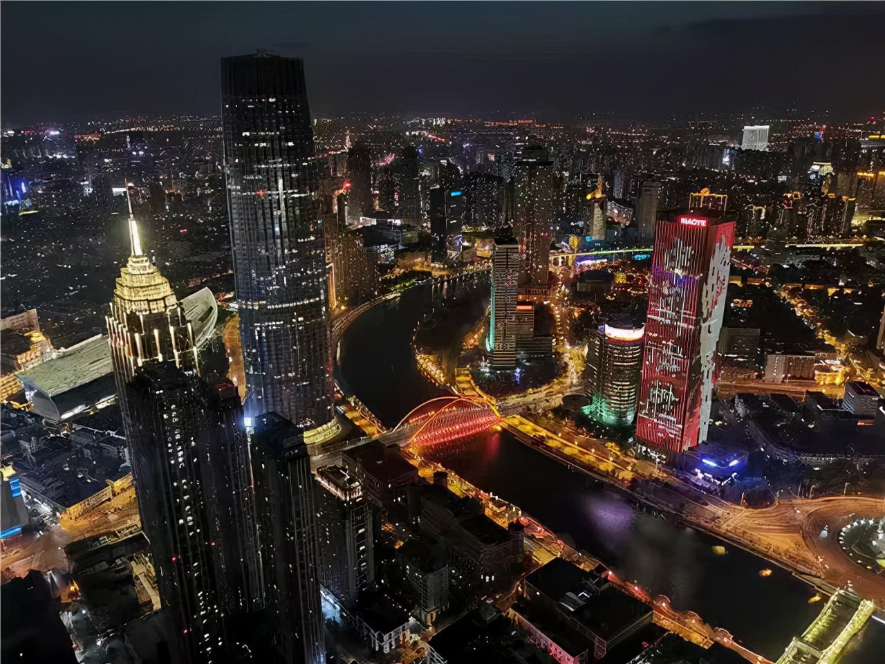 5个万亿级大城市，为啥一起“赶夜场”？