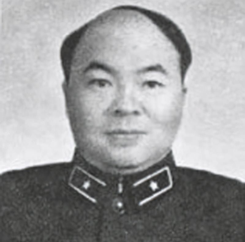 89年邓小平接见二野战友，见到杨国宇愣了愣说：这不是杨大人吗