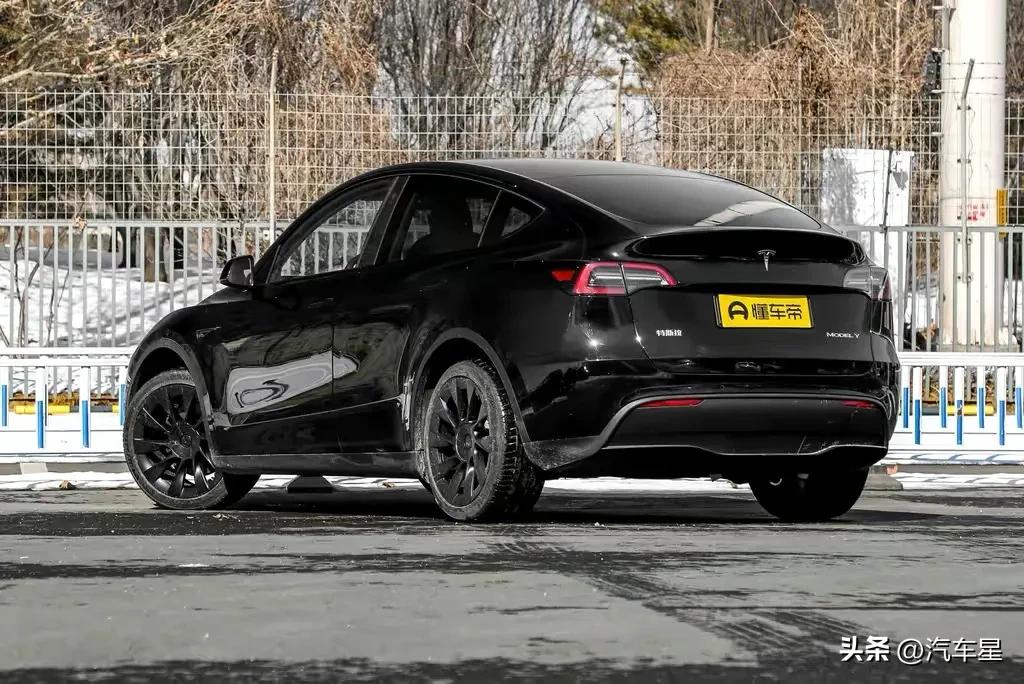 兼具优雅与动感的中型SUV，特斯拉Model Y产品力解读