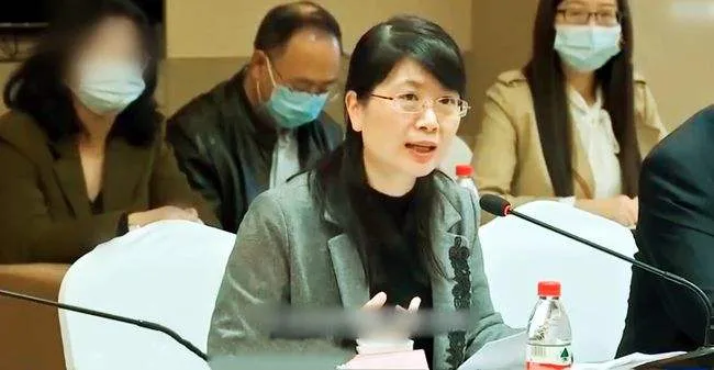 砍价67万,逼哭药企巨头!中国最“抠门”的女人,救了457万人