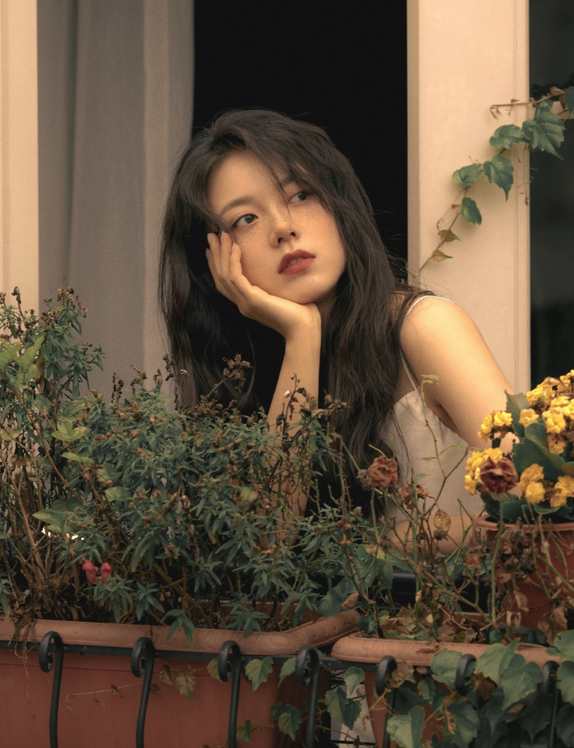 互联网美女真的太多了！杨幂身材大杀四方，赵今麦长大了这么美？