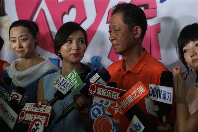 陈好太适合优雅的打扮了，穿出来的效果还挺年轻，好有魅力