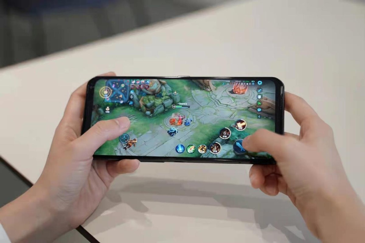 联想有苦说不出，16G+256G+5600mAh新机再降400