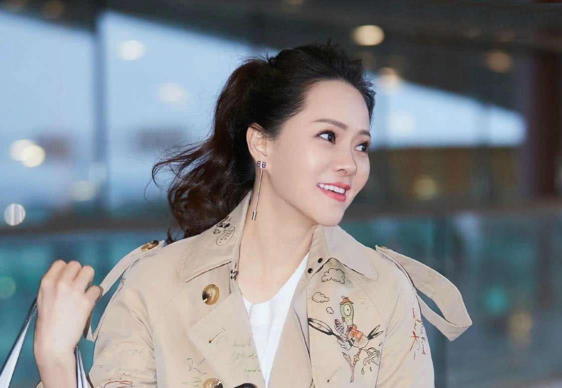 庾澄庆母亲90大寿,对两任儿媳态度相反,哈林伊能静离婚是她逼的