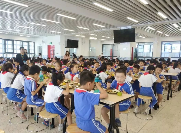 小学生“检讨书”火了，看似真诚反思却藏着小秘密，网友：想挨打