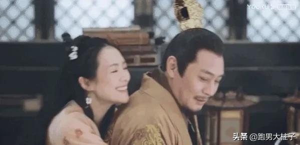 强行扮嫩，妈味十足，求求这几位明星别再演超龄少女了