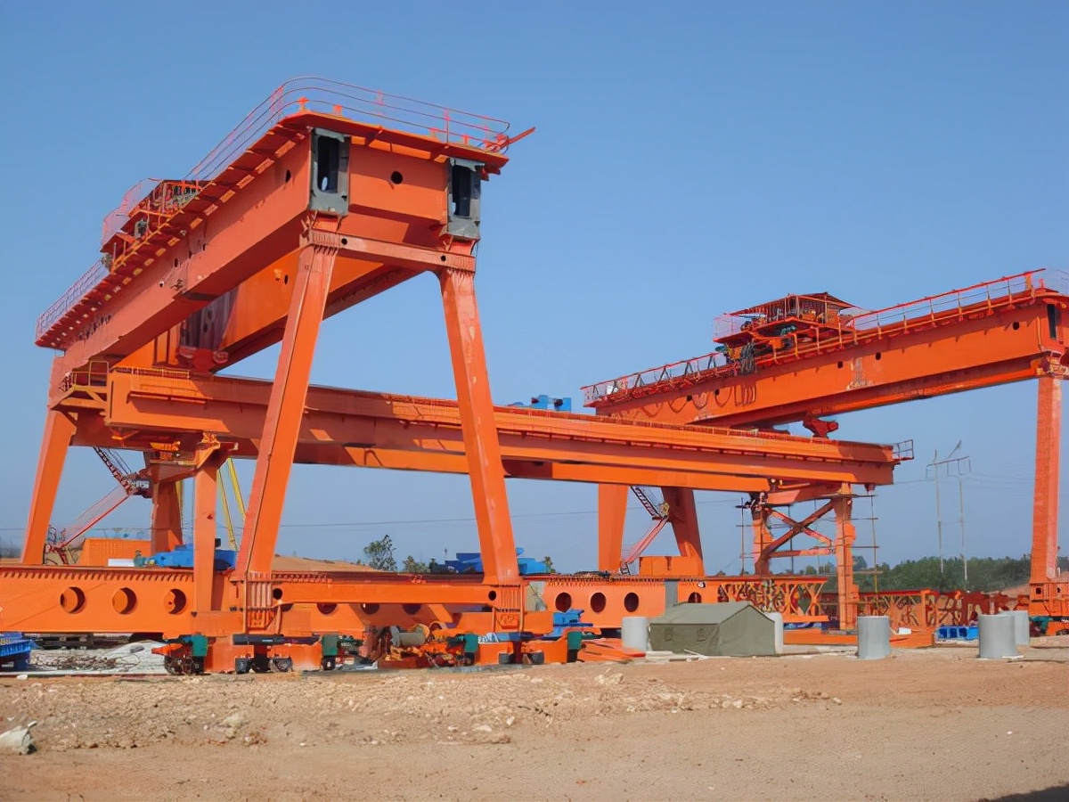 轻松吊起大楼的国产龙门吊,印度人不买吃大亏,中国制造再创记录