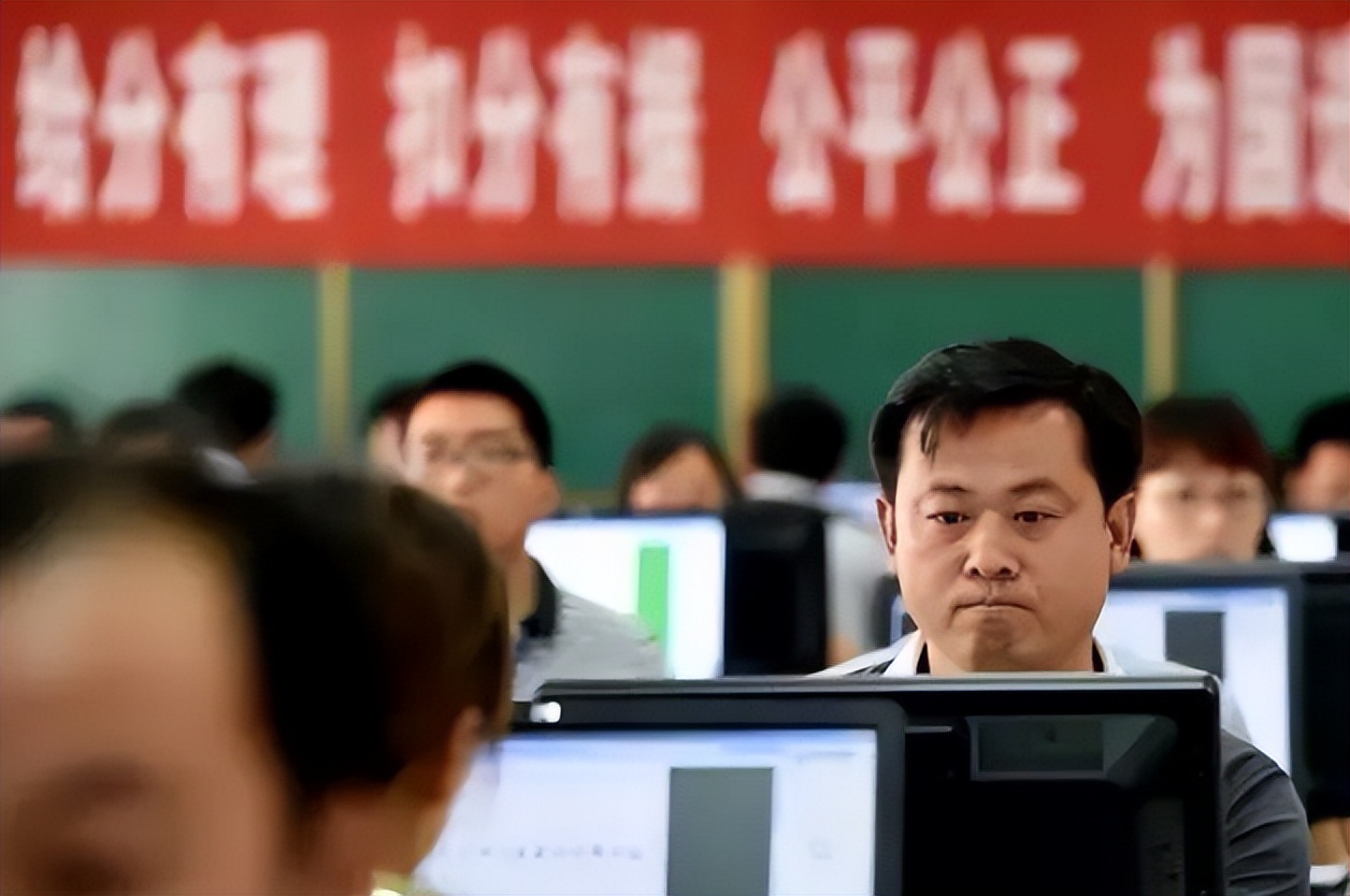 高考阅卷的“潜规则”，相似答案分数却大不相同，22届考生早避坑