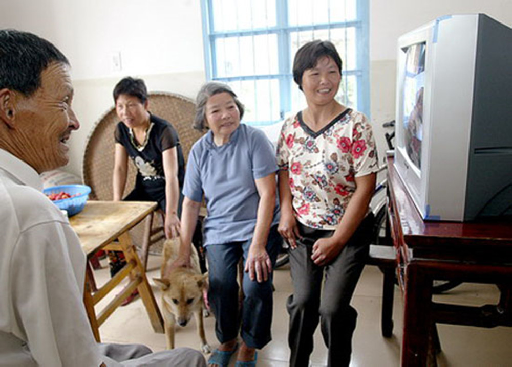 日本人出书嘲讽中国“抗日神剧”，如此乱象，该由谁来买单？