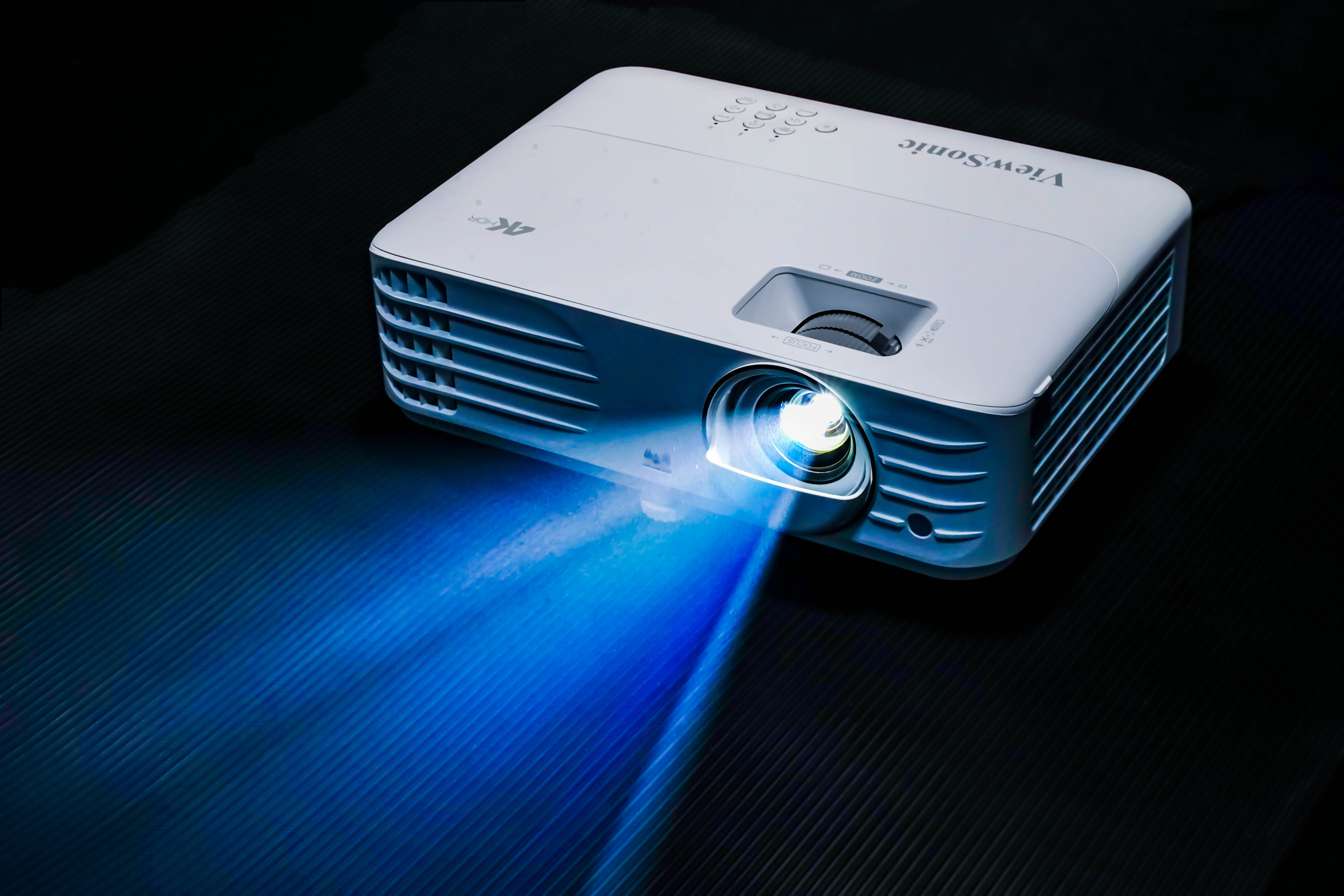 推崇智能系统投影仪的时代,我为何选择了优派px701-4k pro