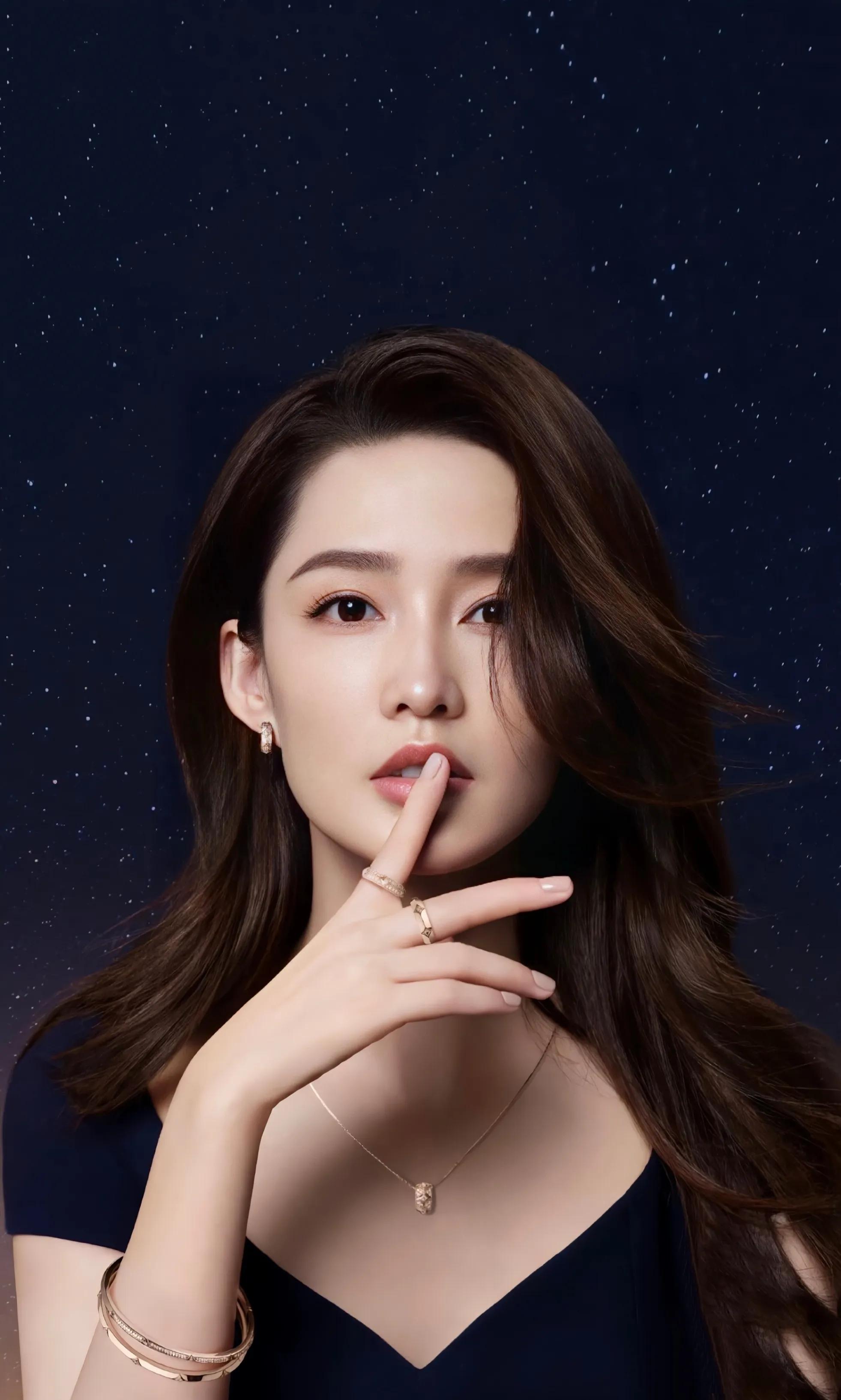 李沁原图画质增强版美图分享