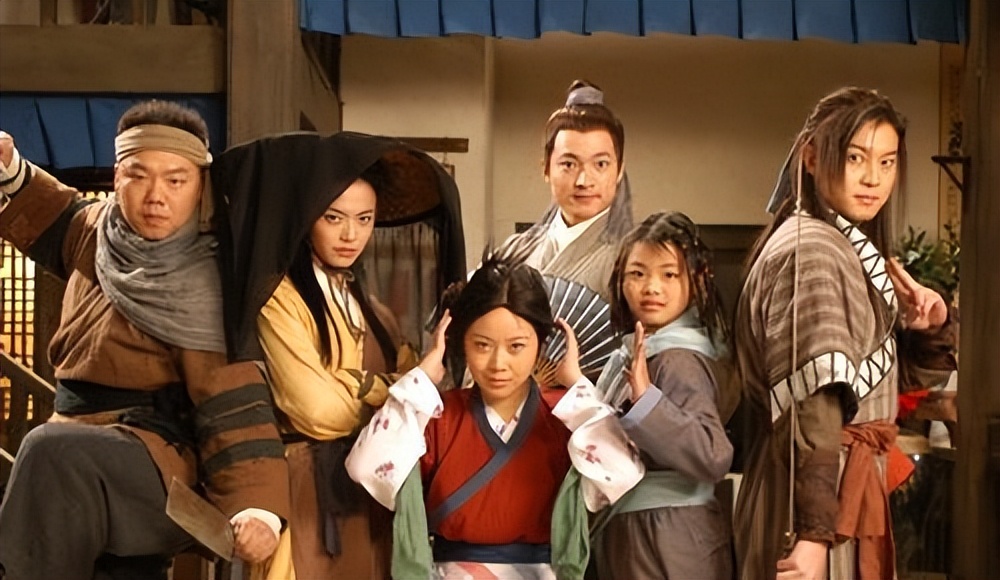 “李大嘴”姜超，相亲20次娶胖妻，38岁才得子，蜗居生活也幸福