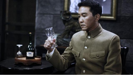 ��ԣ�յ�α���н��͵�һ���̣���ɫͻ�䣬��ȫ�����Ϲرյ�̨