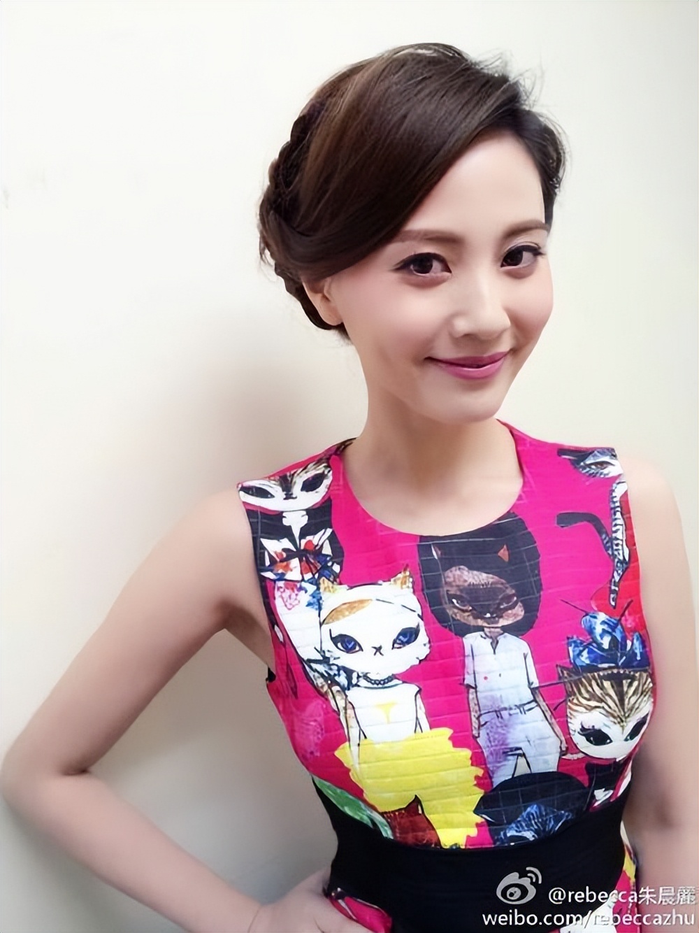 唯一内地港姐冠军朱晨丽：因职场社交失策被雪藏，愿奋起直追