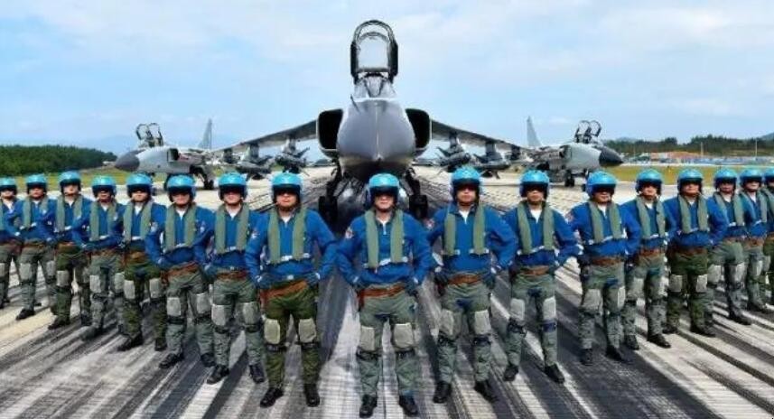 �й����շ���������չѸ�٣���ð��Ͷ�������͹���������ĸ���м�