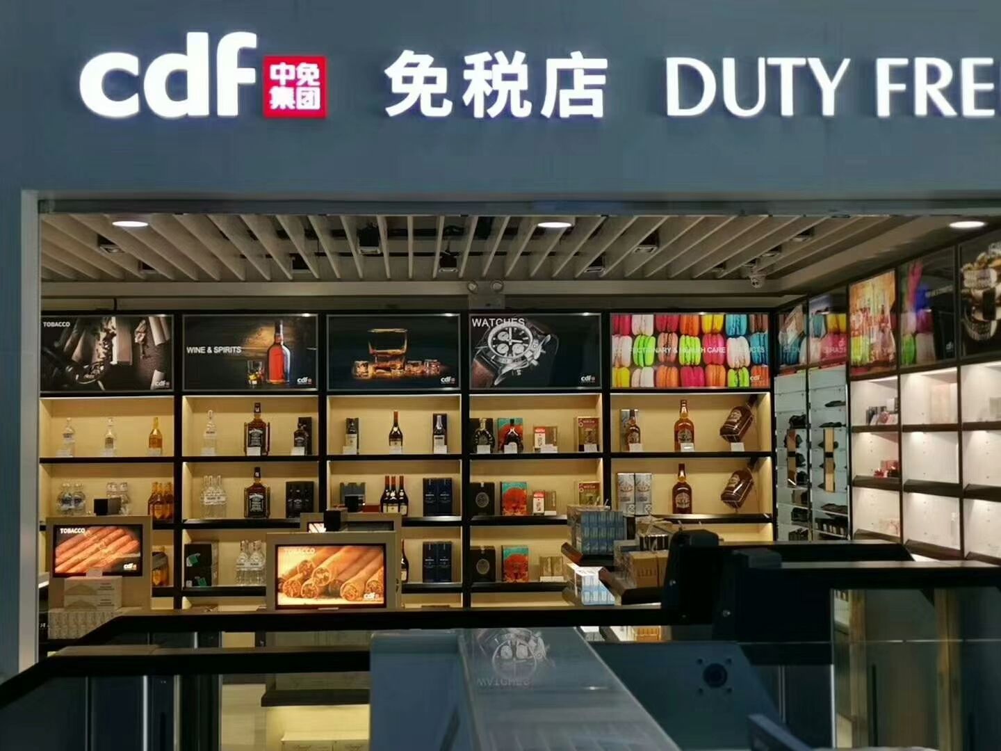 原來這些東西可以帶上飛機！別再傻乎乎地扔掉了