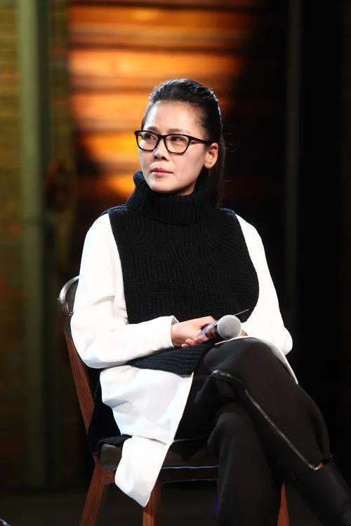 田震，15张精美的照片