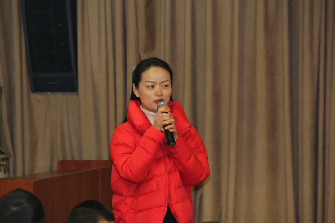 成都市双流区九江小学:名师送教搭平台 微班会课促成长